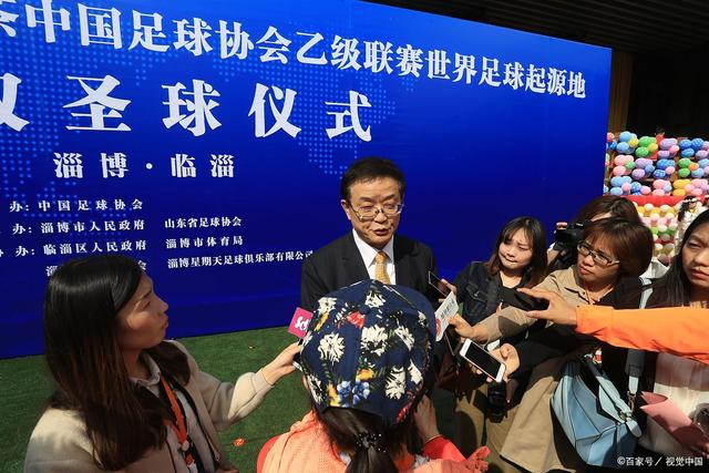 女游客新加坡购物遭遇抢劫 换钱后财物一夜之间失窃